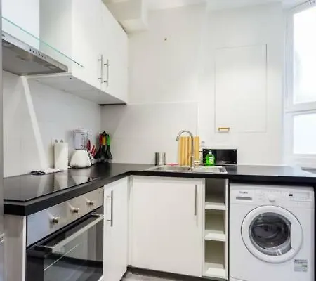Apartment Cmg Tour Eiffel/champs De Mars__laos 1d